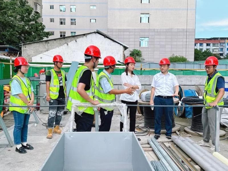 公司黨委書記、執(zhí)行董事朱軍一行到中江縣人民醫(yī)院建設(shè)項目檢查指導(dǎo)工作